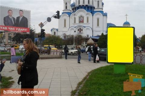 Сiтiлайт A у Ужгороді м.Ужгород пл.Кирила і Мефодія, біля у-магу Україна, світлофор, пішохідний перехід, біля Кафедрального собору Фото 1