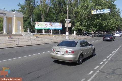 Билборд B в Херсоне, 3x6  Парк Славы левый фото 1