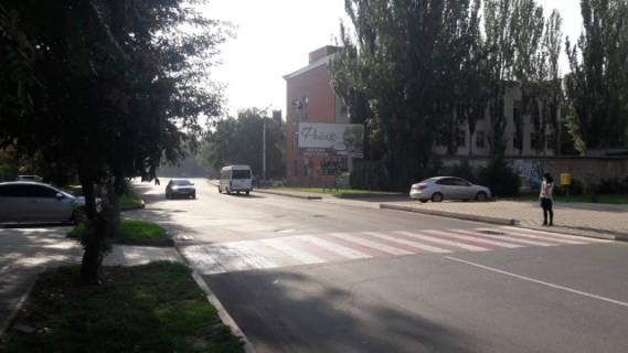 Билборд A в Мелитополе, 3х6  ул. Героев Украины перекресток с ул. Фролова (р-н центрального парка) центр города фото 1