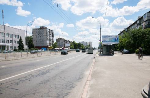 Призматрон, Призма A у Києві, 6x3  Перова бул., 11 (Промінвестбанк, Укрсиббанк, Альфа Банк), на зупинці, в напрямку Алішера Навої просп - 330041 Фото 1