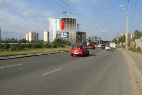 Призма A в Киеве, 6x3  Виговського Івана вул. (Маршала Гречко), на розподілювачі (Ашан, Ресторан Прага, Еко-марткет), в напрямку Правди просп. - 330499 фото 1