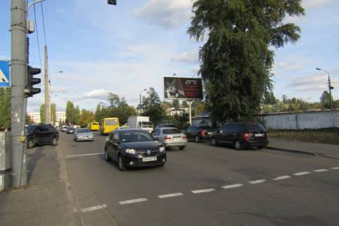 Призматрон, Призма A у Києві, 6x3  Кибальчича вул., 15, (навпроти ринок "Десна", маркет "Фуршет", "Фора", Приват Банк, УкрСоцБанк, "Космо", АЗС ОККО), в напрямку Троєщинський ринок - 330357 Фото 1