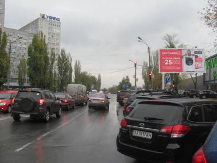 Призма A в Киеве, 6x3  Сверстюка Є. вул.(Раскової М.)  навпроти буд. № 15 ("Novus", "УКРБУД", "Приват Банк", "Український професійний банк"), в напрямку Соборності просп. - 330355 фото 1