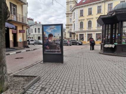 Ситилайт B в Ивано-Франковске площа Ринок   Ратуша  вхід від Катедри фото 1