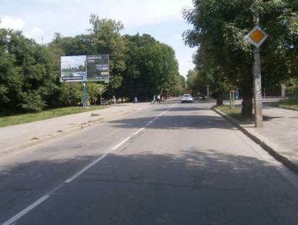 Билборд B в Ивано-Франковске, 3х6  Чорновола (центр.стадіон)                 фото 1