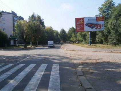 Білборд, Бігборд (Борд)  A у Івано-Франківську, 3х6  Чорновола (центр.стадіон)                 Фото 1