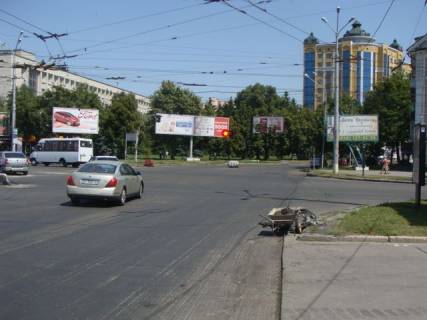 Призма A в Полтаве ул.Октябрьская - пл.Независимости - 122764 фото 1