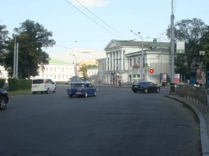 Призматрон, Призма A у Полтаві ул.Октябрьская (кинотеатр им. Котляревского) - 122632 Фото 1