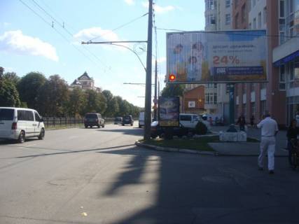 Призма A в Полтаве вул. Соборності (Жовтнева), 65 - 122735 фото 1