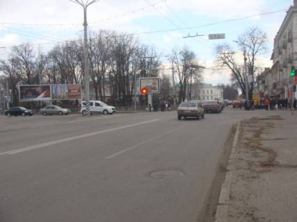 Скроллер A в Полтаве ул.Фрунзе - ул.Ленина - 188140 фото 1