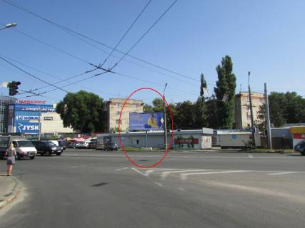 Билборд A в Полтаве, 3х6  Зенківська вул.,4 (ринок Зигіна) фото 1