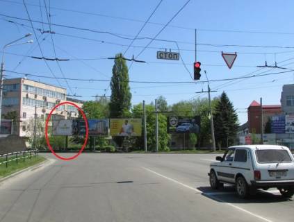 Призматрон, Призма A у Полтаві, 3х6  Європейська вул. (Фрунзе), 153(зліва) - 281343 Фото 1