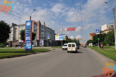 Билборд B в Черновцах, 3х6  вул.Комарова-пров.Ентузіастів фото 1