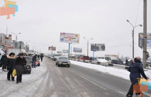 Билборд B в Черновцах, 3х6  вул. Калинівський ринок (розділова смуга) фото 1