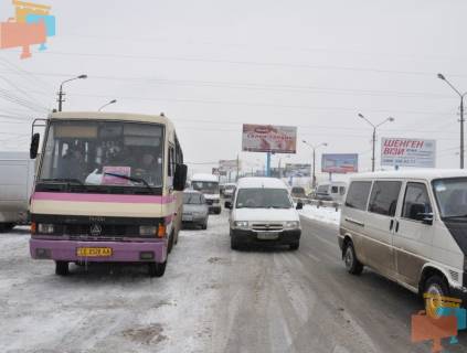Билборд B в Черновцах, 3х6  вул. Калинівський ринок (розділова смуга) фото 1
