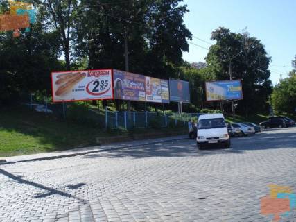 Билборд A в Черновцах, 3х6  вул.Гагаріна (навпроти з.д. вокзала автостоянка) фото 1