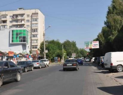 Билборд A в Черновцах, 3х6  вул.Стасюка, 23 (ринок, готель Черемош) фото 1