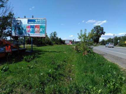Билборд A в Черновцах, 3х6  вул. Калинівський ринок (розділова смуга) фото 1