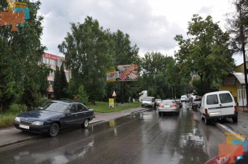 Билборд B в Черновцах, 3х6  вул. Винниченка 20 фото 1