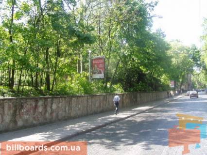 Ситилайт B в Львове вул. Листопадового Чину (біля парку ім. Івана Франка), місце 8 фото 1