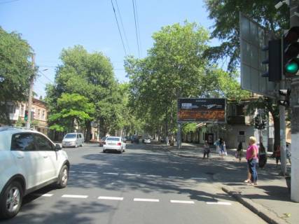 Билборд A в Одессе, 3x6  ул. Б. Хмельницкого - ул. Запорожская фото 1