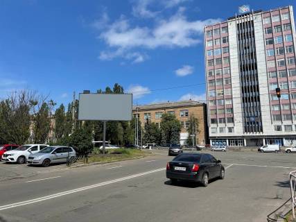 Призма A в Киеве, 3х6  вул.Закревського/вул. Сабурова  ПРИЗМА - 341481 фото 1