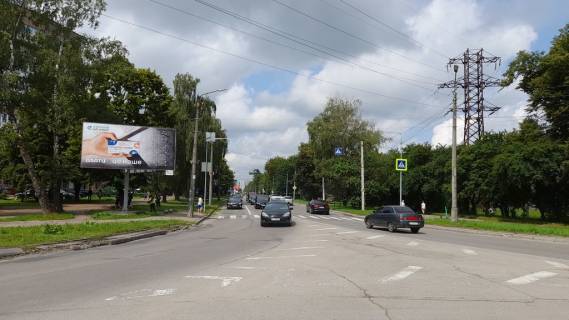 Билборд B в Ивано-Франковске, 3х6  Довженка-Чорновола поруч будівельного центру ДІМЕКС. до Сільпо, Comfy, Фокстроту фото 1