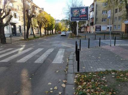 Призма A в Ивано-Франковске, 4х3  Бельведерська-Вороного (призма 4х3) - 435225 фото 1
