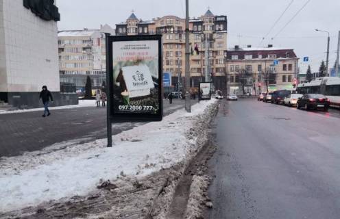 Сiтiлайт  у Івано-Франківську, 1.8х1.2  Бандери Фото 1