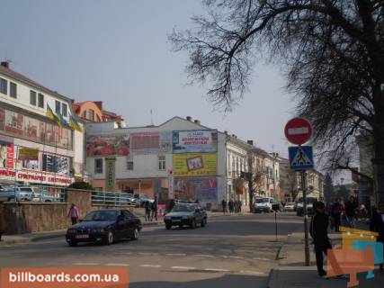 Білборд, Бігборд (Борд)  B у Коломиї, 3x6  Коломия Грушевського 10 (верх) Фото 1