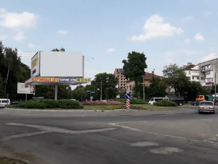 Нестандарт A у Івано-Франківську, 0.5х7.6  Петлюри, Чорновола, Довженка Фото 1