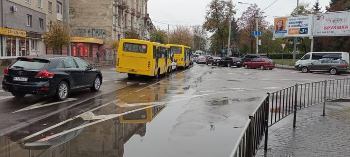 Билборд A в Ивано-Франковске, 3х6  Черніїв, урочище " Біля Опришка " ( поруч ресторану ) ст А фото 1