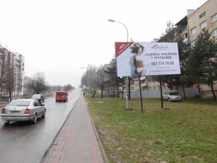 Білборд, Бігборд (Борд)  A у Трускавці, 3x6  вул. Стуса, біля Червоної рути Фото 1
