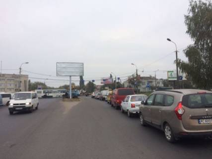 Билборд A в Луцке, 2,9х5,75  Дубнівська-Глушець_польське консульство_в центр фото 1