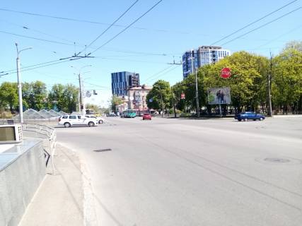 Призма B в Чернигове, 4х3  проспект Миру х вул. Мазепи призма 3х4 (грань 1) в статичному стані - 330925 фото 1