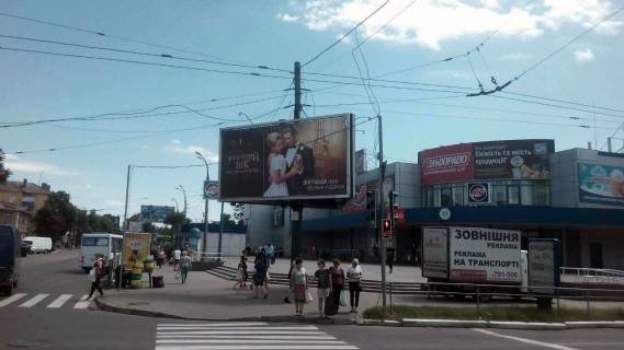 Призматрон, Призма A у Кременчуці вул. Першотравнева, вул. Небесної сотні (призма) - 139862 Фото 1