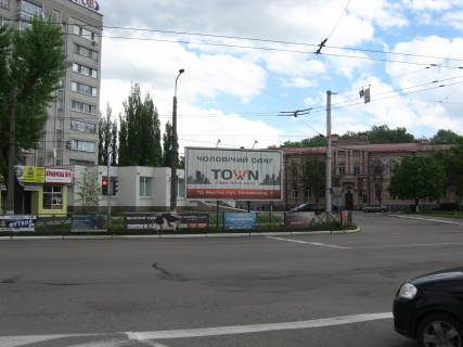 Призматрон, Призма A у Кременчуці, 3х6  пр. Свободи - вул. Троїцька (міський сад) призма - 391598 Фото 1