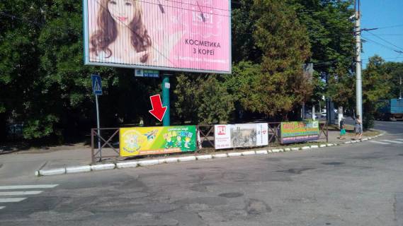 Нестандарт A у Кременчуці пр. Свободи (вул. 60 років Жовтня), вул. Вадима Пугачoва №7 (1 х 3 м.) Фото 1