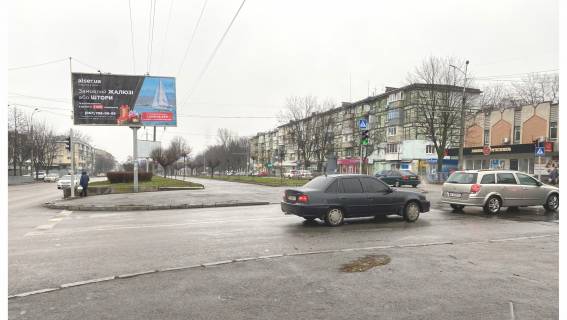 Білборд, Бігборд (Борд)  Р/П у Дніпро (Дніпропетровськ), 3,2х6,2  Поля ін. - Стромцова вул., В центр Фото 1