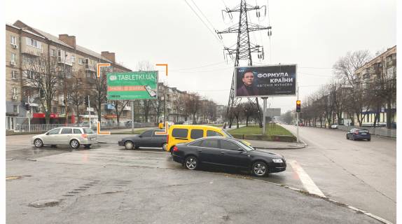 Білборд, Бігборд (Борд)  Р/П у Дніпро (Дніпропетровськ), 3,2х6,2  Поля ін. - Стромцова вул., З центру Фото 1
