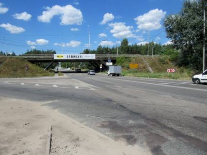 Нестандарт A в Киеве, 2х16  Р 69 Траса Вишгород - Київ - вул. Дніпровська, велика транспортна розвязка в напрямку Мінського пр., напрямок  в Київ фото 1