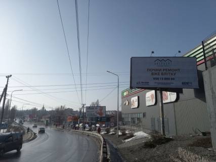 Білборд, Бігборд (Борд)  A у Петропавлівська Борщагівка, 3х6  с. Петропавлівська Борщагівка Соборна, 10А (біля озера) Фото 1