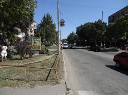 Ситилайт B в Запорожье, 1.8x1.2  пр. Соборний — вул. Донцова (Гагаріна), ліворуч фото 1