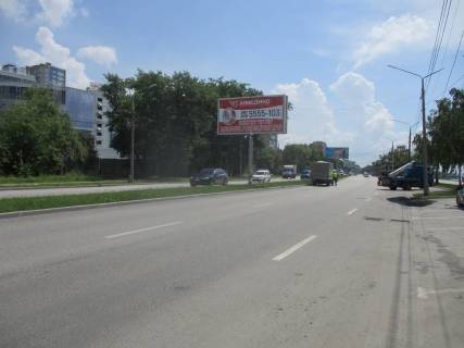 Білборд, Бігборд (Борд)  B у Запоріжжі Набережна магістраль  – пішохідний міст(призматрон), рух до вокзалу Фото 1