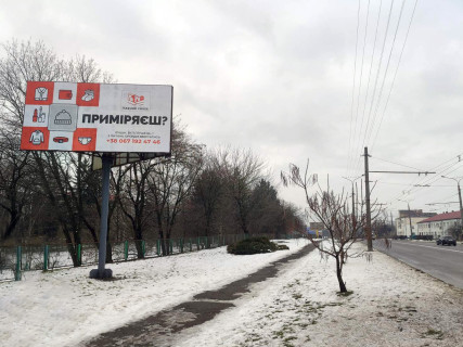 Билборд B в Луцке, 3*6  Вул. Дубнівська 32 (школа інтернат) фото 1