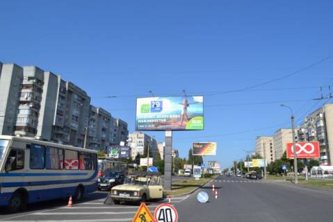 Билборд A в Луцке пр. Соборності 16А (звор.сторона Лед.560см щит) фото 1