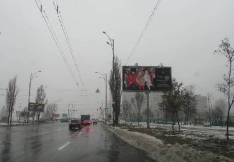 Призматрон, Призма A у Києві, 3x6  Драйзера Теодора ул., напротив №21 - 303420 Фото 1