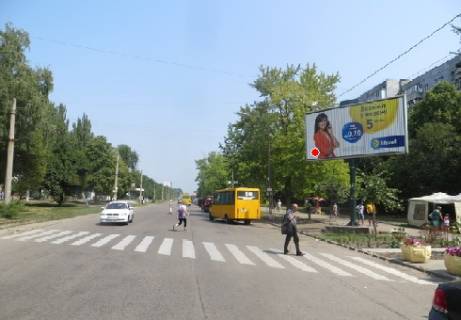 Призма A в Запорожье, 3x6  Мотобудівельників вул. (8-го Березня вул.) вул. - Центральний ринок - 7939 фото 1