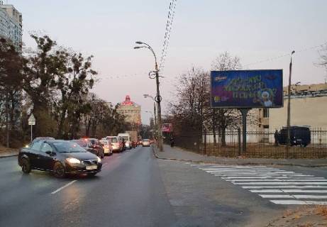 Призматрон, Призма A у Києві, 3x6  Дегтярівська вул., 49г (заборонено розміщувати та рекламувати навчальні заклади.) - 388176 Фото 1