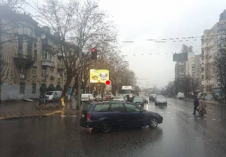 Видеоборд B в Киеве, 2.32x3.14  Воздухофлотский пр., 18/2, (разрешение 480х336) - 410447 фото 1